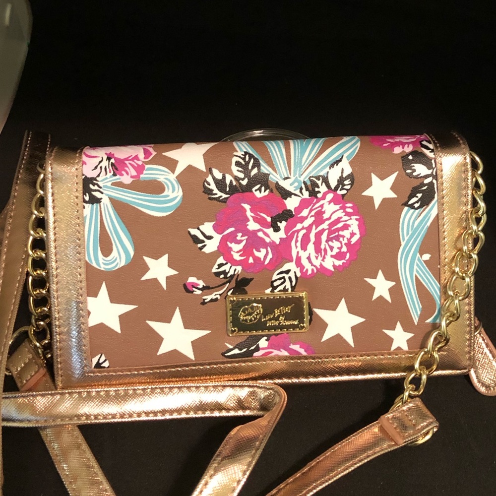 Versatile clutch or crossbody w/ strap